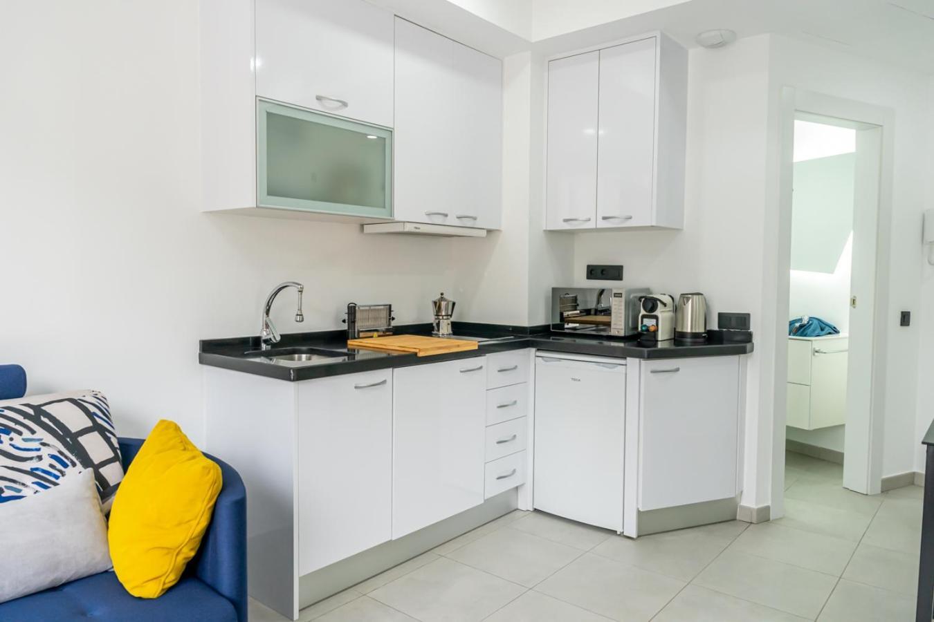 Modern Wave Escape Apartment With Private Parking And Rooftop Pool By Namaste Elite Torremolinos Bagian luar foto