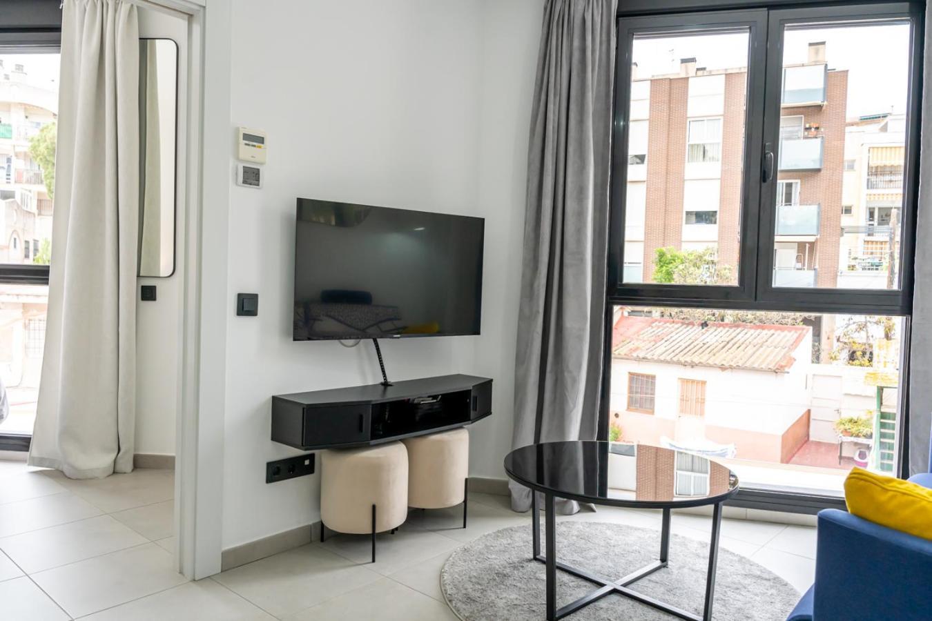 Modern Wave Escape Apartment With Private Parking And Rooftop Pool By Namaste Elite Torremolinos Bagian luar foto