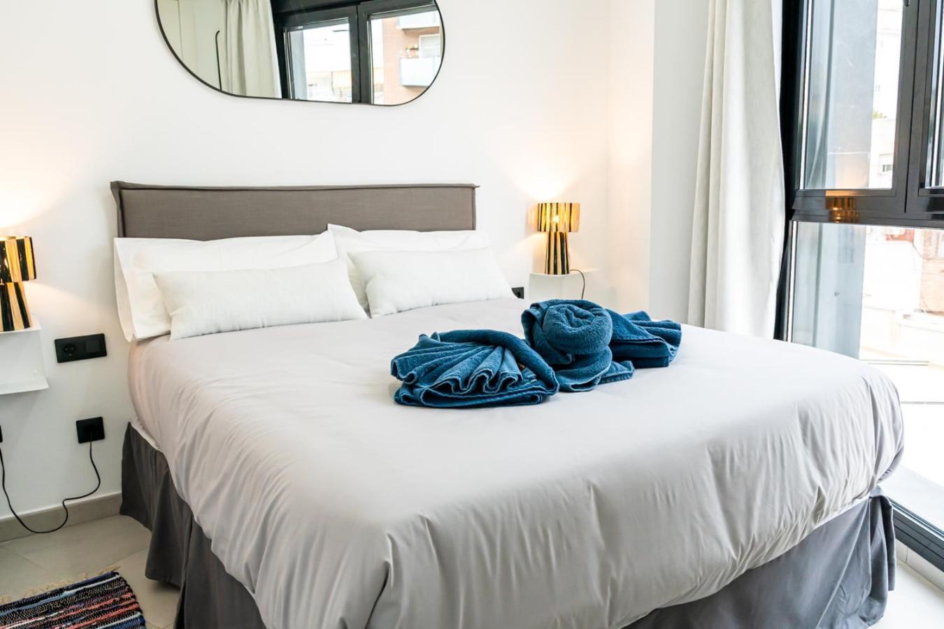 Modern Wave Escape Apartment With Private Parking And Rooftop Pool By Namaste Elite Torremolinos Bagian luar foto